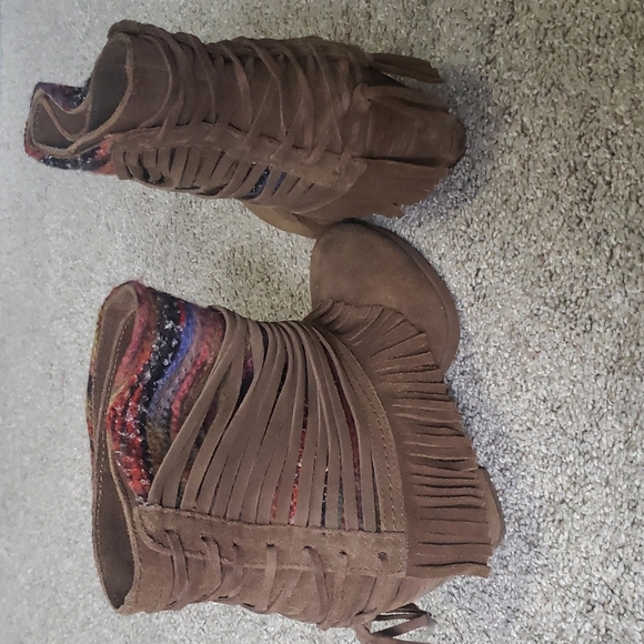 Booties - Picture 3 of 7